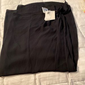 NWT Womens sarong